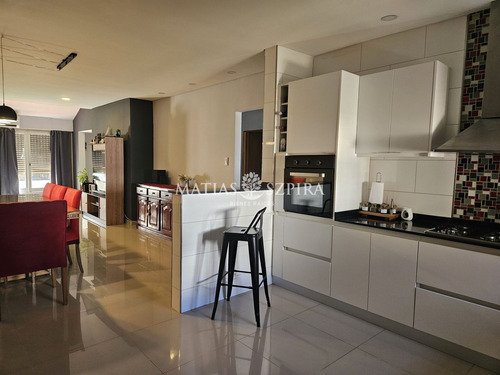 Excelente Vivienda Reciclada. Oportunidad Inversores.