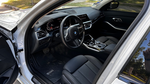 Imagen 19 de 25 de Bmw Serie 3 G20 2019 330i Sedan Sport Line 252cv Shadow