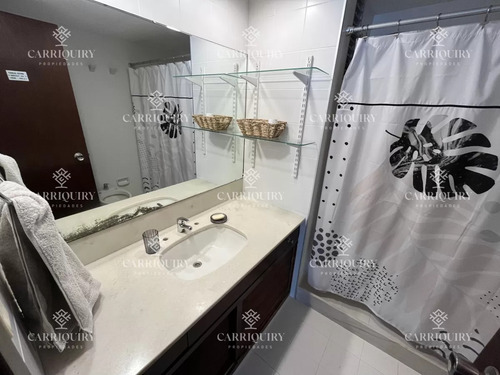 Apartamento De 3 Dormitorios En Torres Del Plata , Punta Del Este , Playa Barava