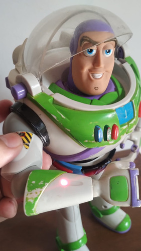 Muñeco Buzz Lightyear Toy Story Hasbro 2001 30cms Habla (Usado)