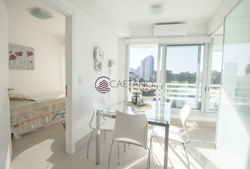 Imagen 9 de 23 de Venta De Excelente Apartamento De 3 Suites Más Dependencia Frente A Playa Brava, Punta Del Este. - Punta Del Este Brava