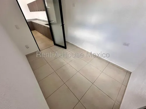 Zibata, Qro. Se Vende Casa Con 3 Recamaras 175 M2 De Construccion Qh 253112