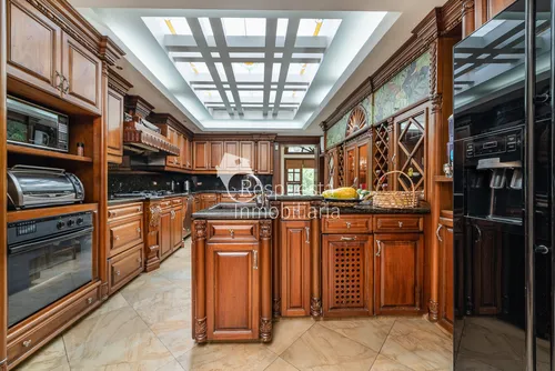 Vendo Hermosa Casa En El Poblado - Como Vivir En Una Finca.