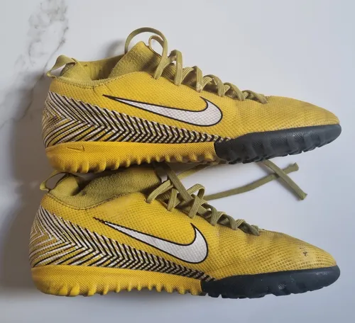 Nike futbol botita hotsell