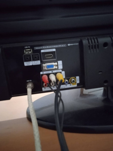 Imagen 4 de 5 de Televisor De 32 Pulgadas Marca Samsung Lcd Modelo Ln32c350