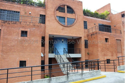 Mls #24-24743 Th En Venta Urb. La Boyera