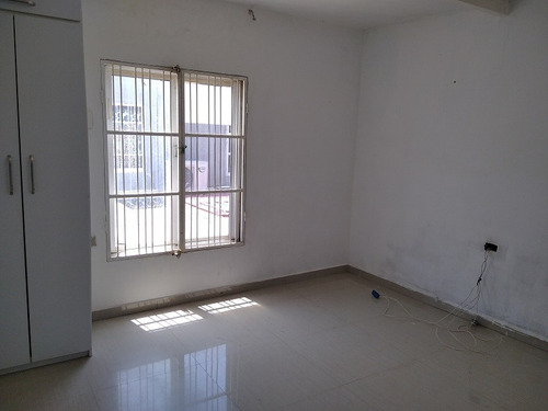 Imagen 17 de 20 de Town House En Venta En Nueva Barcelona. C.r Mar De Oriente