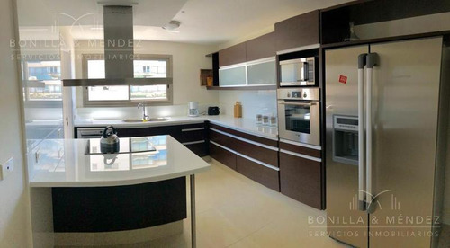 Imperiale, Torre 2 Unidad De 3 Suites, Toilette Y Dependencia!