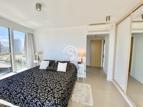 Apartamento En Mansa - Punta Del Este- Ref: 4566