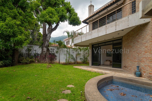 Casa En Venta En Los Chorros 24-9231 Yf