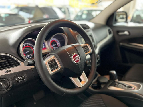 Imagem 11 de 14 de Fiat Freemont 2.4 Emotion Automatico 7 Lugares