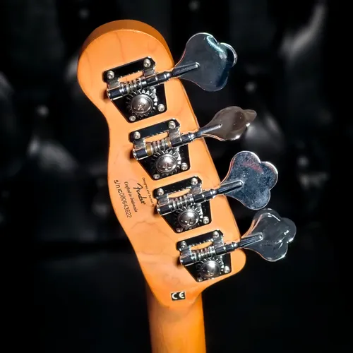 Baixo 4 Cordas Squier Fender Precision Signature Mike Dirnt Baixo 4 Cordas Squier Fender Precision Signature Mike Dirnt