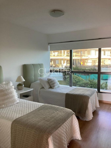 Imagen 12 de 25 de Alquiler Temporada Apartamento 3 Dormitorios En Primera Linea Frente Al Mar Playa Mansa Punta Del Este