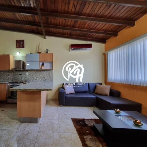 Apartamento En Venta En Urb. La Orquídea, Maracay.