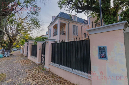 Imagen 2 de 30 de Importante Casa En Alquiler En Barrio Parque Aguirre En Acassuso Con Pileta