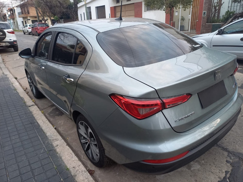 Imagen 6 de 20 de Fiat Cronos 1.8 16v Precision At6 Pack Premium