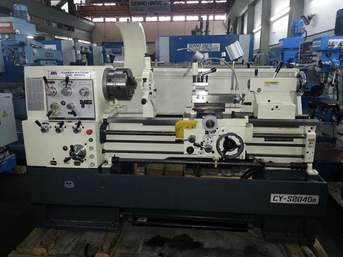 Torno Paralelo Marca Yunnan Mod Ls-1840 Con Reglas Digitales