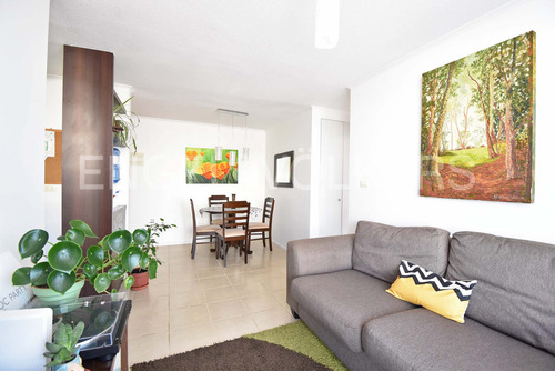 Venta De Departamento Cercano A Avenida Francisco Aguirre