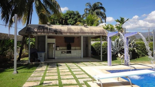 Imagen 29 de 30 de Leal Pérez Vende Majestuosa Casa En Urbanización Guataparo Con Piscina