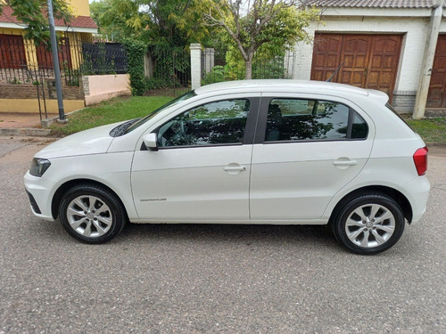 Imagen 10 de 13 de Volkswagen 1.6 5 Ptas Trend Comfortline 2018