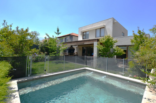 Excelente Casa No Perimetral En Condominio De Piedra Roja