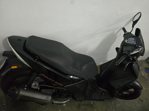 Kymco Agiliti 200i