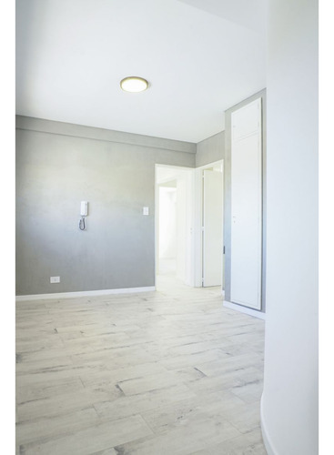 Venta. Departamento 2 Dormitorios. Reciclado A Nuevo.