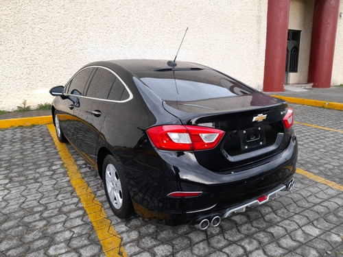 Imagen 4 de 12 de Chevrolet Cruze 2017 1.4 Premier At
