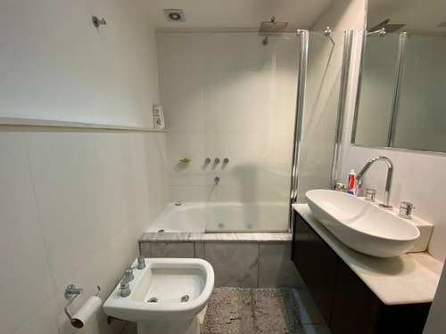 Departamento En Venta - 3 Dormitorios 2 Baños - Cochera - 100mts2 - Mar Del Plata