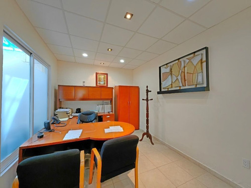 Casa 281m2 / 5r / 4b