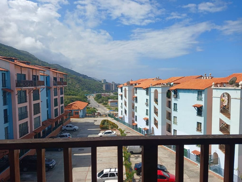 Apartamento En Venta En La Llanada La Guaira