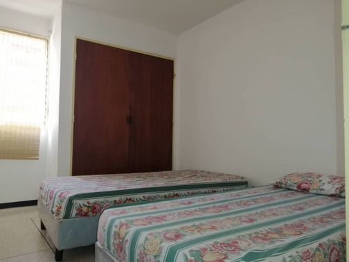 Imagen 15 de 17 de Apartamento En Venta En Maracay // 04243385555