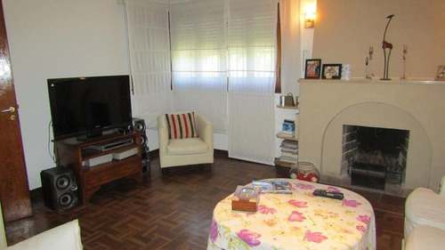 Imagen 5 de 19 de Casa 4 Ambientes Jardín Y Pileta Zona Res. Exclusivo Plaza De La Cruz!venta Directa!escuchan Ofertas!