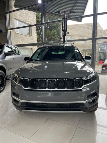 Imagen 2 de 17 de Jeep Commander Limited