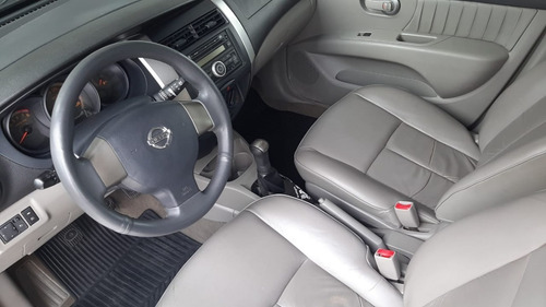 Nissan Livina 1.6 Night&day 16v Flex 4p Manual