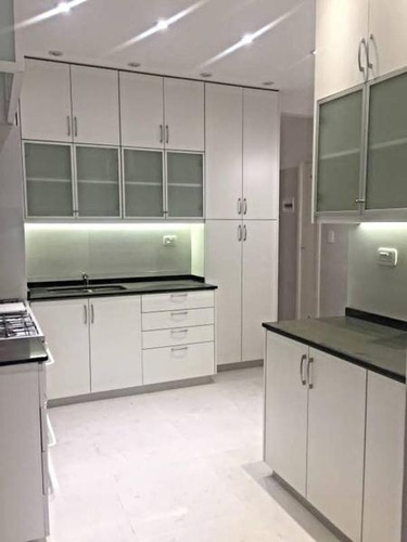Departamento En Venta En Recoleta.