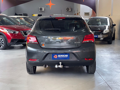 Imagem 4 de 18 de Chevrolet Onix 1.4 Mt Ltz 2019