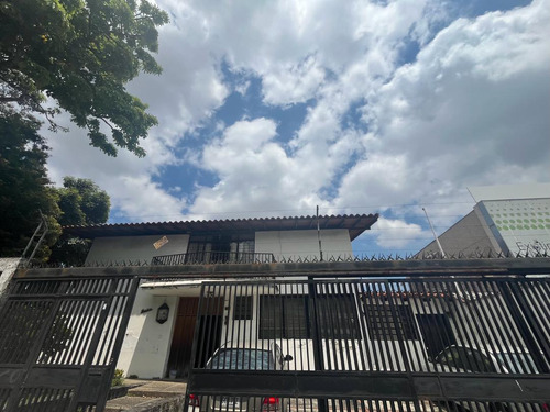 Se Vende Casa 421m² 4h/5b/3e La Trinidad