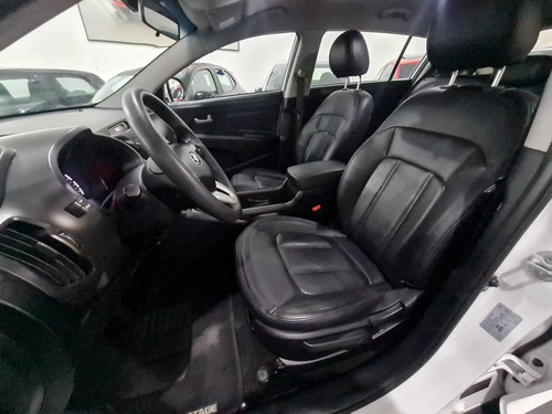 Imagem 10 de 14 de Kia Sportage 2.0 Lx 4x2 16v Flex 4p Automático