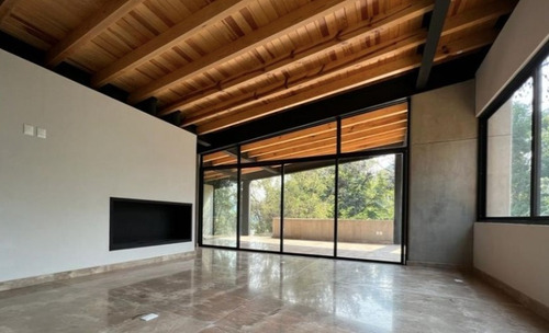 Imagen 12 de 20 de Casa En Venta Valle De Bravo Avandaro Con Bosque Y Rio