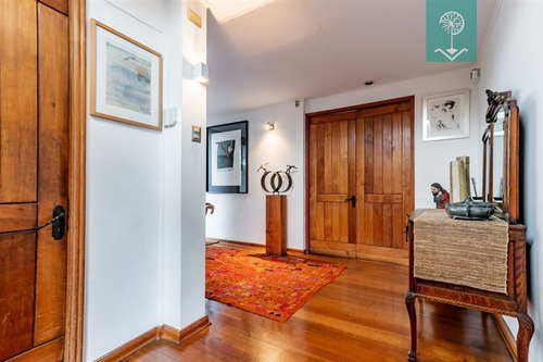Venta Casa 6 Dormitorios 4 Baños En Cerro Calan, Las Condes