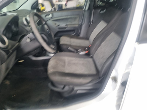 Ford Fiesta 1.6 TITANIUM SEDAN 16V FLEX 4P POWERSHIFT