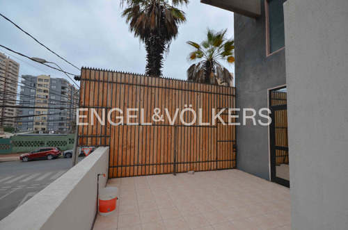 Oficina Planta Libre, Con Mobiliario, En 313 M2