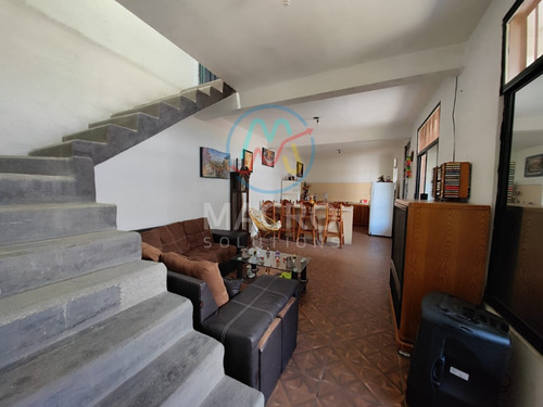 Casa En Venta En Col. Puxtla Con Amplio Jardín Y 7 Habitaciones