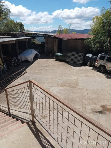 Terreno Con Bienhechurias, En El Hatillo Ideal Para Galpon, Deposito, Taller Mecanico, Etc