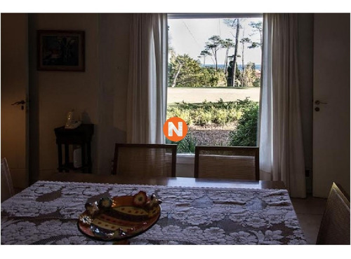 Casa En Venta, Mansa, Punta Del Este, 4 Dormitorios.- Ref: 209481