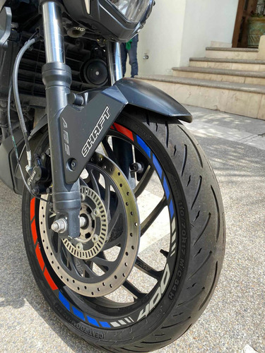 Imagen 10 de 13 de Bajaj Dominar 400