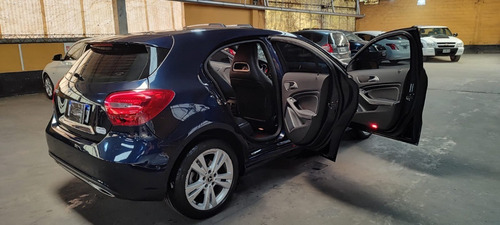 Imagen 8 de 25 de Mercedes Benz A200 Urban
