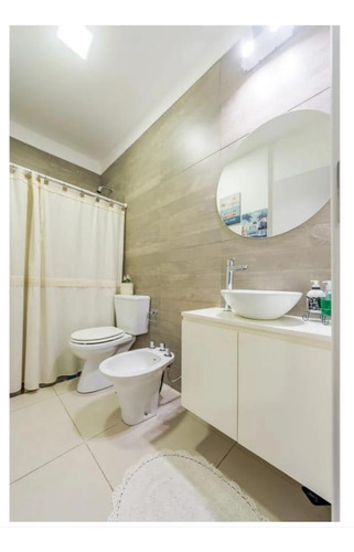 Casa En Venta De Pasillo 2 Dormitorios Echesortu