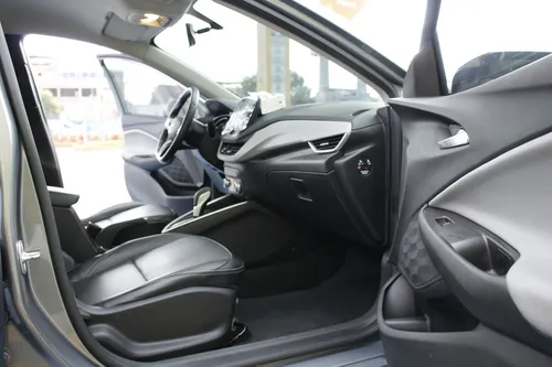 Chevrolet Onix 1.0T Premier Sedan At